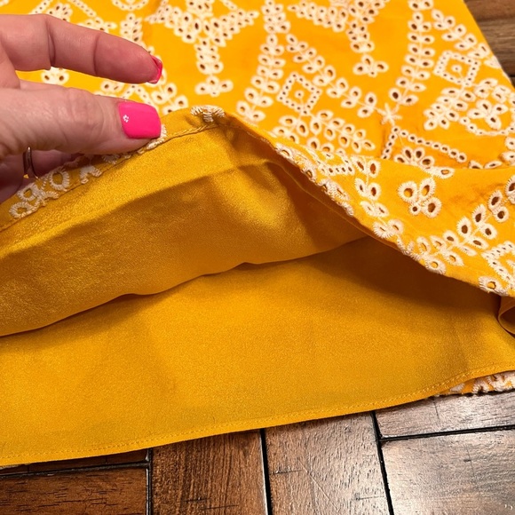 DRESS THE POPULATION Marigold Eyelet yellow DRESS open back - Picture 10 of 12